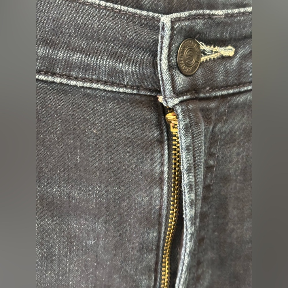 Mother Insider Crop Step Fray
NWT, Jeans Night Tripper Size: 26 - Picture 6 of 9